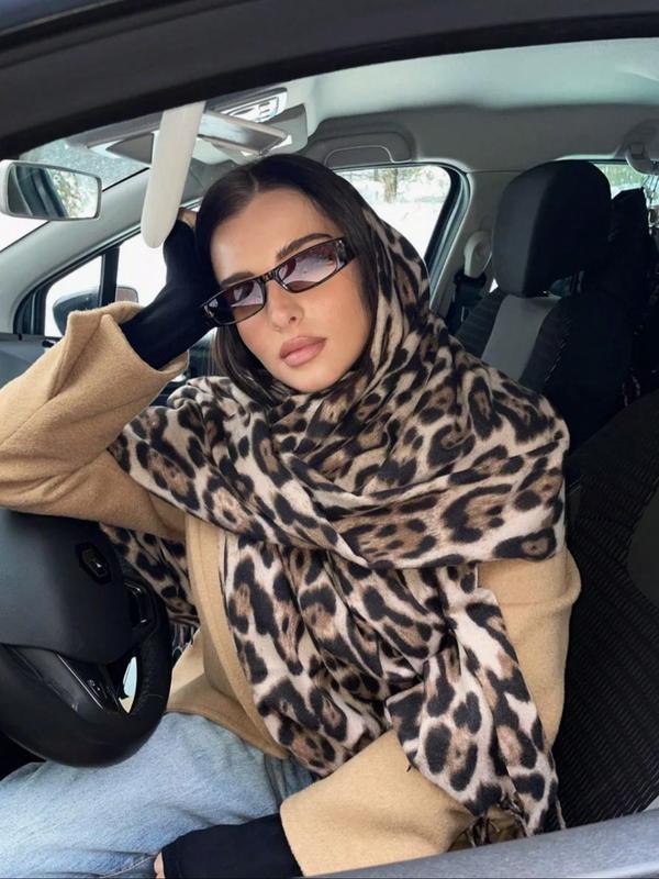 Women's Leopard Print Tassel Decor Scarf, Casual Soft Warm Long Shawl for Fall & Winter, Fashion Accessories for Daily Wear