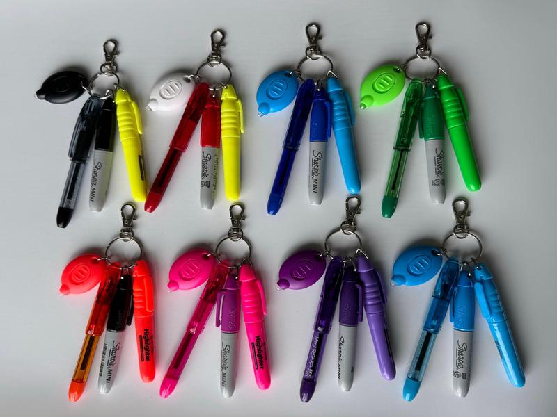 Mini pen holder badge reel accessory gift for nurse breakaway lanyard colorful teacher keychain gift for medical assistant badge reel pens