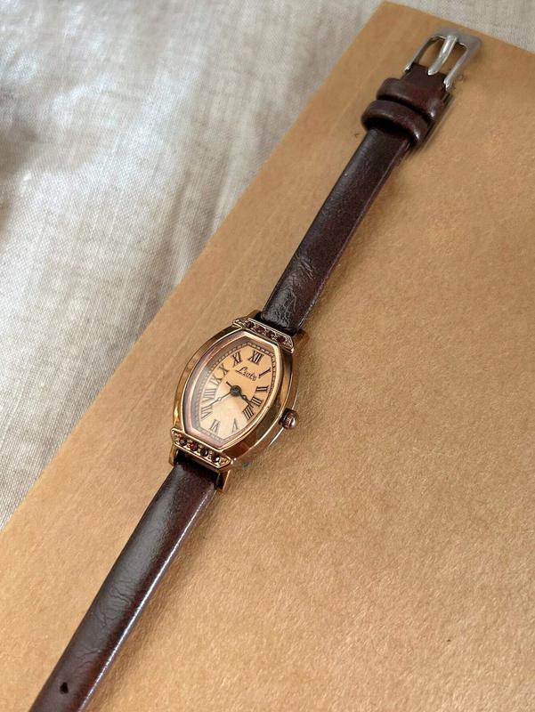 Vintage Casual Elegant Women's Coffee Brown Leather Strap Watch - Stylish Barrel Shaped Dial with Rhinestone Decor for Daily Wear & Special Occasions