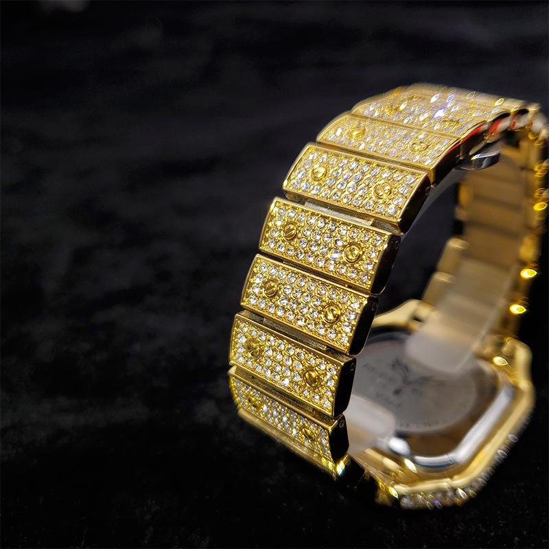 Mens and  Womens 18K gold plated Watches Luxury Unisex   Iced-out Bling CZ Fashion Quartz  Watch