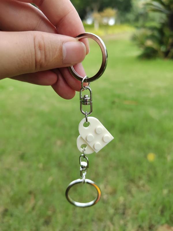 Creative Building Block Heart Couple Keychain Gift, Key Ring with Heart Pendant, Fashion Accessories for Men & Women As Gift for Girlfriend & Boyfriend