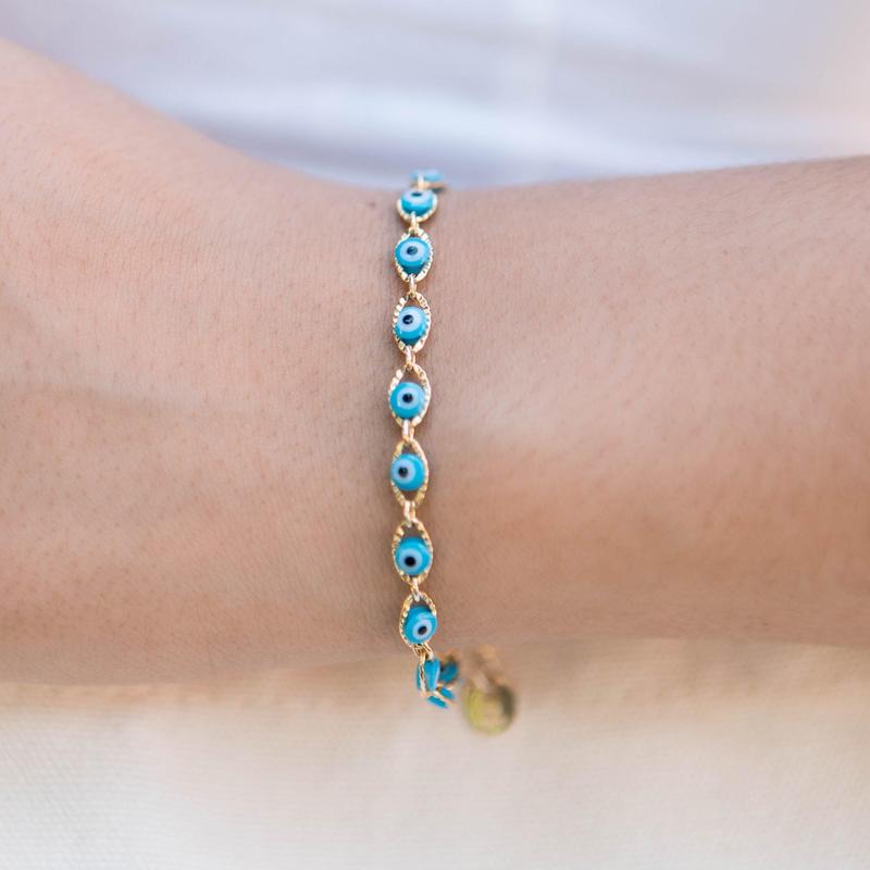 Eye-Catching Bracelet