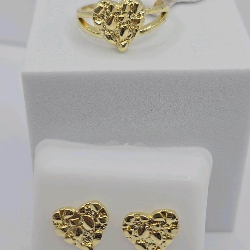 LUXURY Nuggets style HEARTS  set ring with heart earrings studs GOLD-PLATED ring zises 7 to 10 available