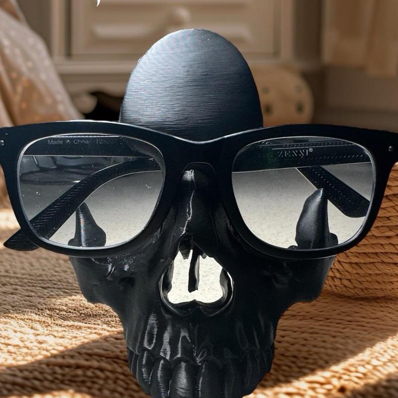 Skull Eye Glasses Holder - Perfect for Any Occasion