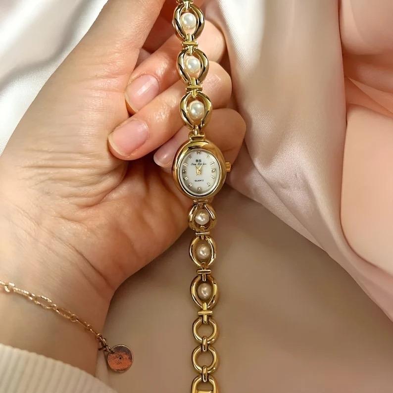 French Inspired Pearl Golden Women's Vintage Watch - Classic and Elegant