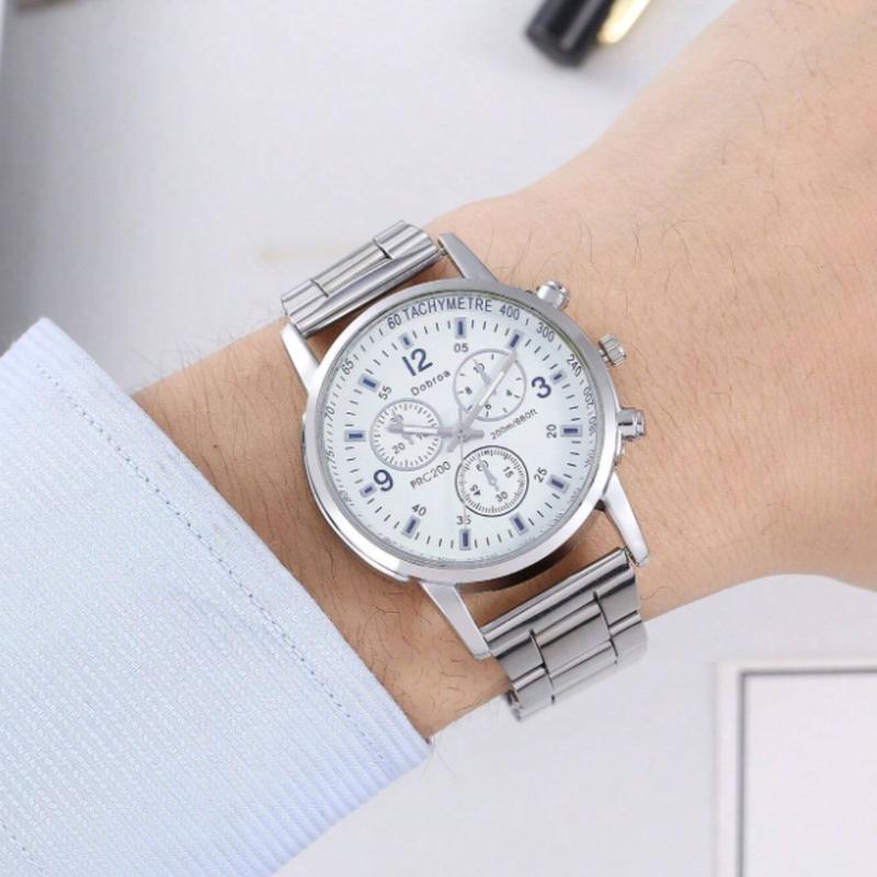 1pc Men Silver Stainless Steel Strap Business Round Dial Quartz Watch, For Daily Life