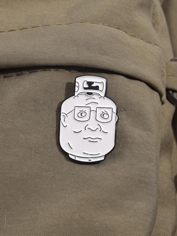 Cartoon Gas Canister Man Face Design Brooch, Fashion Alloy Badge for Daily Clothing Decor, Trendy All-match & Exquisite Brooch for Birthday Gift