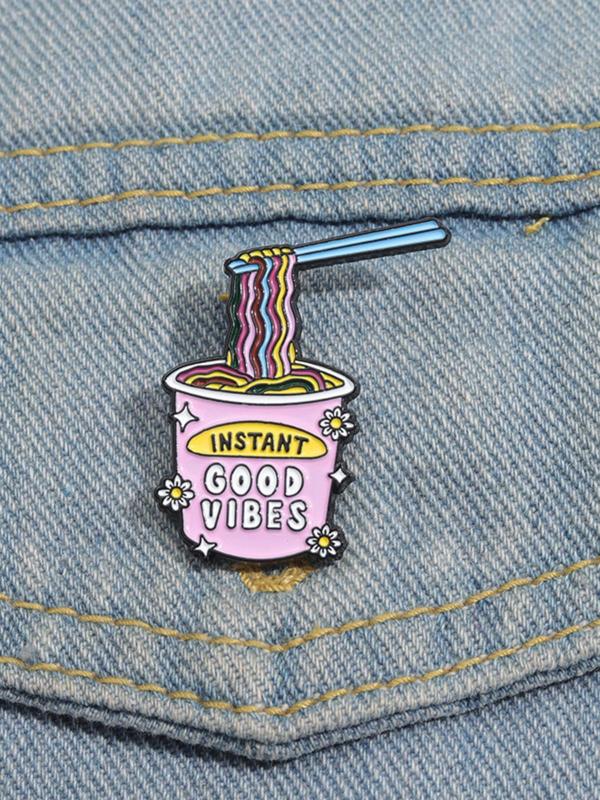 Cute Cartoon Ramen Cup Brooch, Fashion Brooch for Women & Men, Alloy Pin Suitable for Backpacks, Jeans, Scarves, Hats Decoration