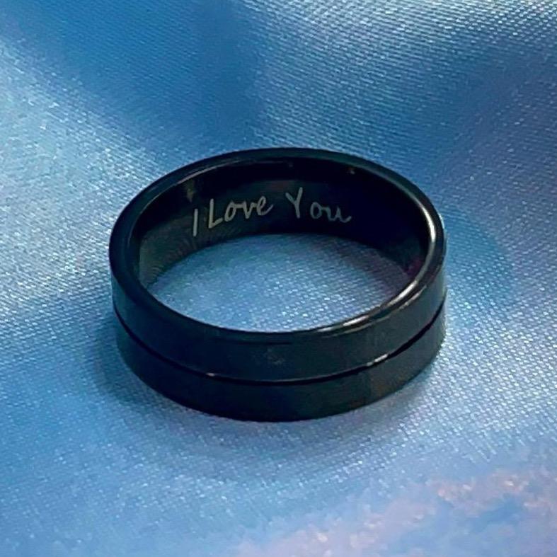 ILY Ring - Black